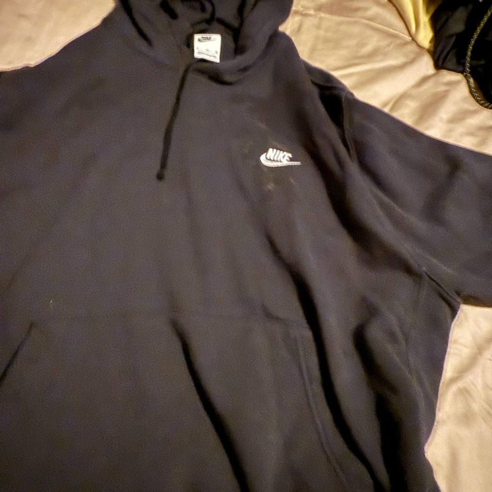 Nike Men' preowned XL Hoodie with Logo